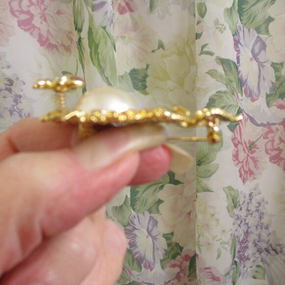 VINTAGE Flower Bee TREMBLER Brooch ~Flower Insect Rhinestone PearlJiggler Brooch - Picture 13 of 15